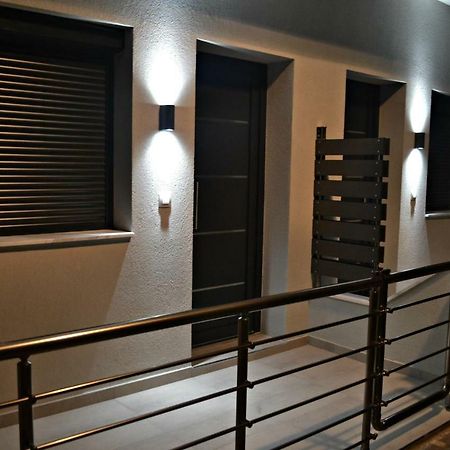 Savvas & Katerinas Appartments Neos Marmaras Bagian luar foto