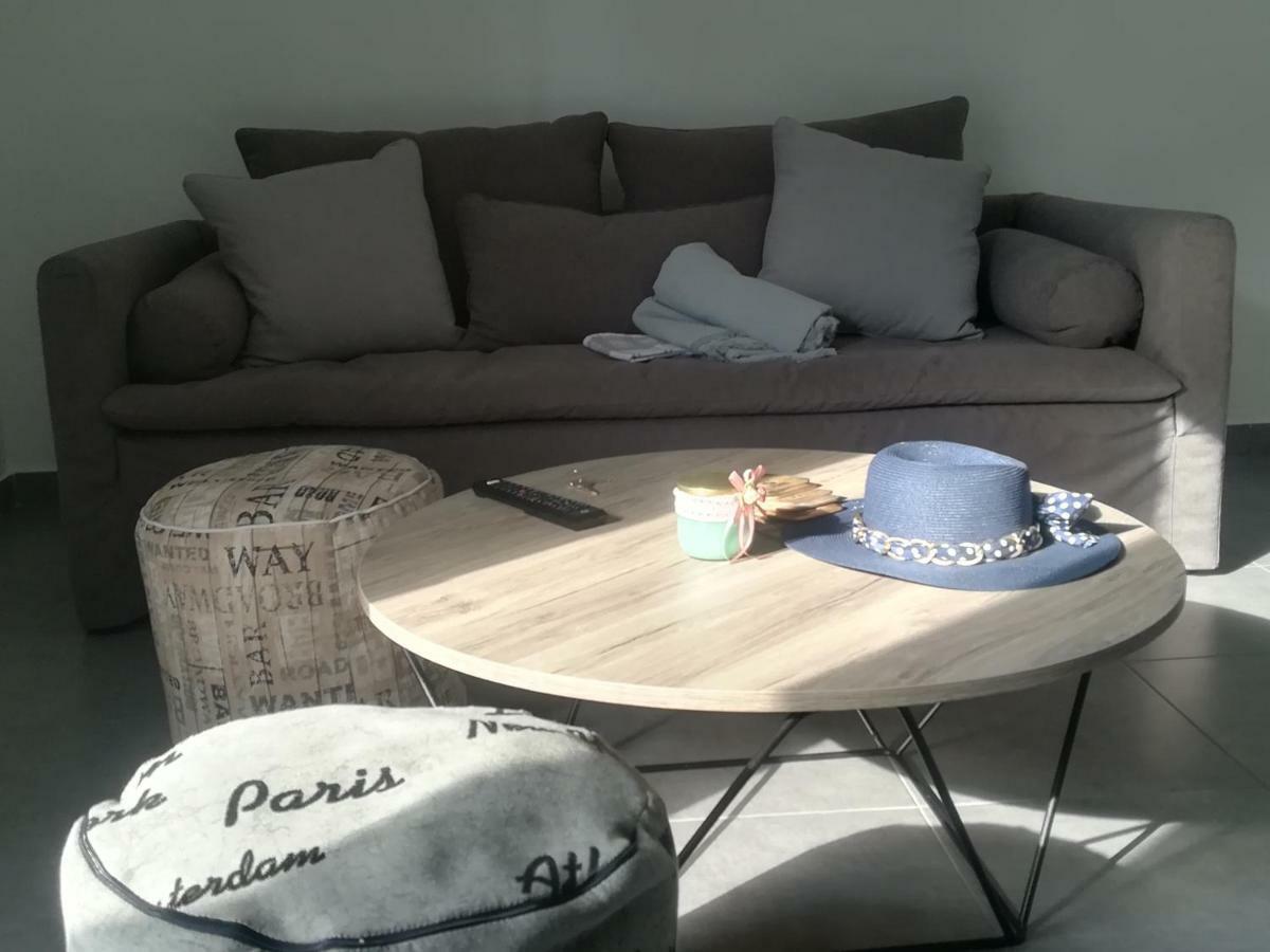 Savvas & Katerinas Appartments Neos Marmaras Bagian luar foto