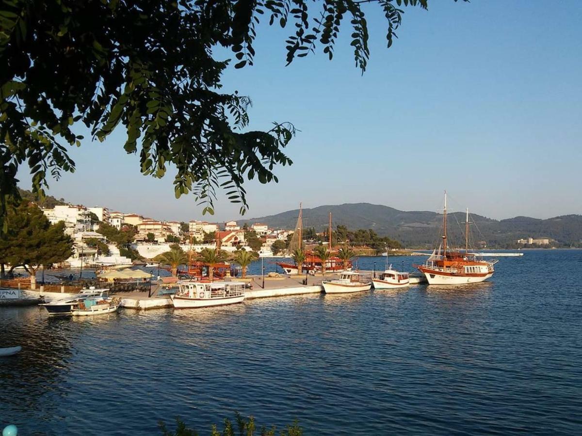 Savvas & Katerinas Appartments Neos Marmaras Bagian luar foto